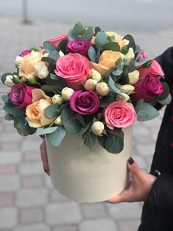 Цветочная композиция из Розы в шляпной коробке в Большое Козино