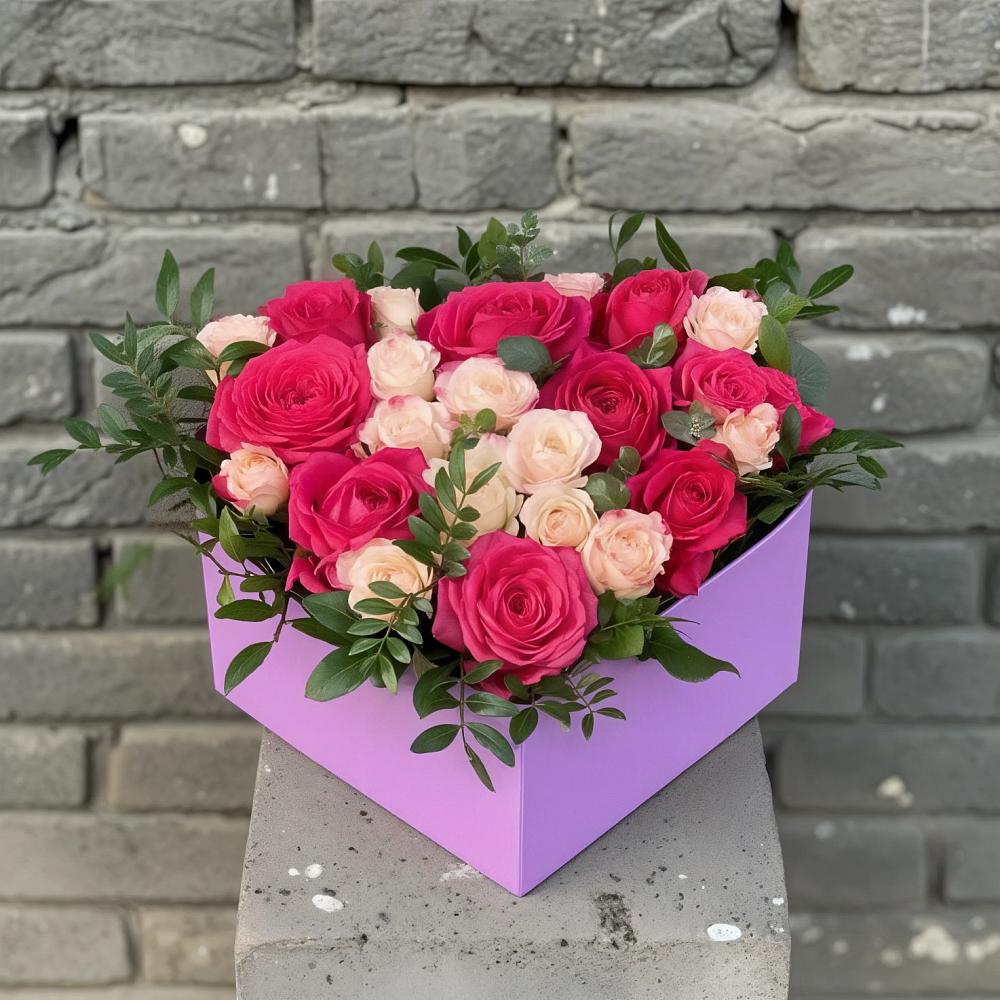 Цветочная композиция из Розы в коробке в Большое Козино
