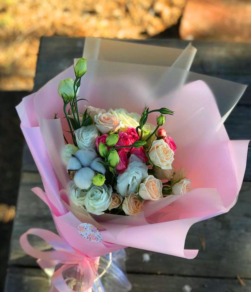 Букет цветов из: Розы и Лизиантусы в Большое Козино