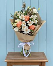 Букет цветов из:  Альстромерии, Лизиантусы, Розы и Хризантемы в Большое Козино