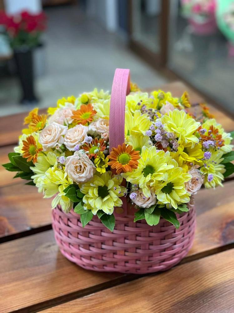 Цветочная композиция из Хризантемы и Розы в корзине в Большое Козино