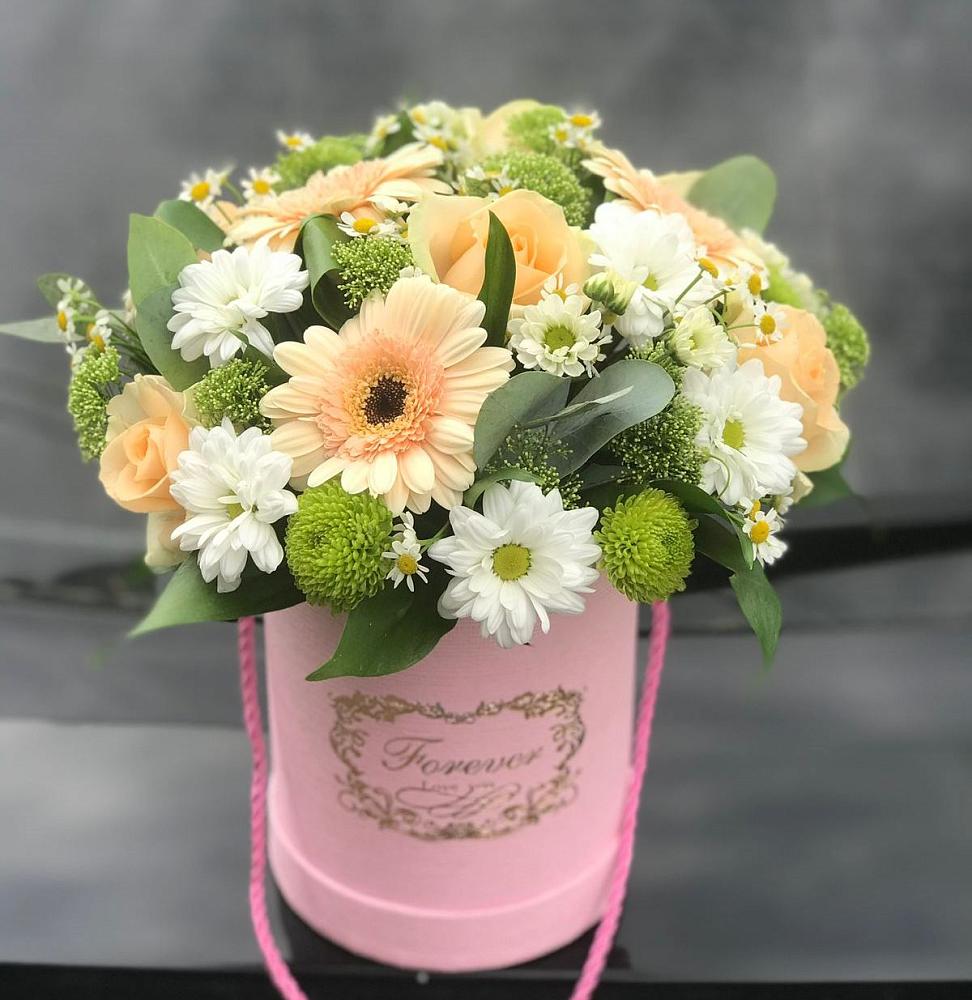 Цветочная композиция из Розы, Герберы и Хризантемы в шляпной коробке в Большое Козино